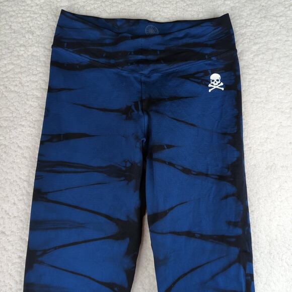 SoulCycle Skull Blue Black Tie Dye Cropped Leggings‎ Women's Size Small Capri - Picture 3 of 7
